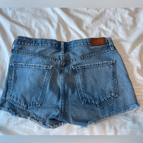 Citizens of Humanity Bree Short size 25 - Picture 3 of 3